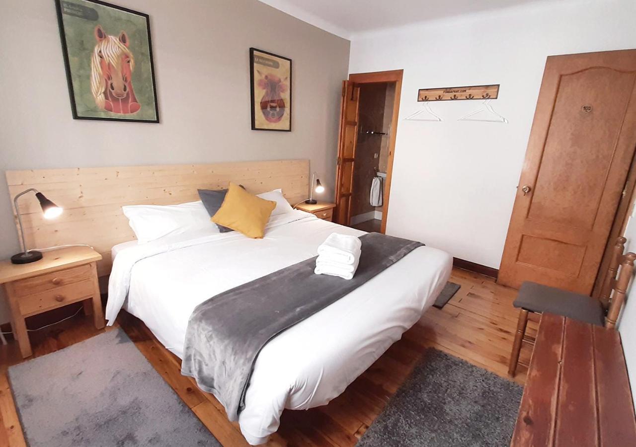 Hostal Fonda Prat Puigcerdà Екстериор снимка