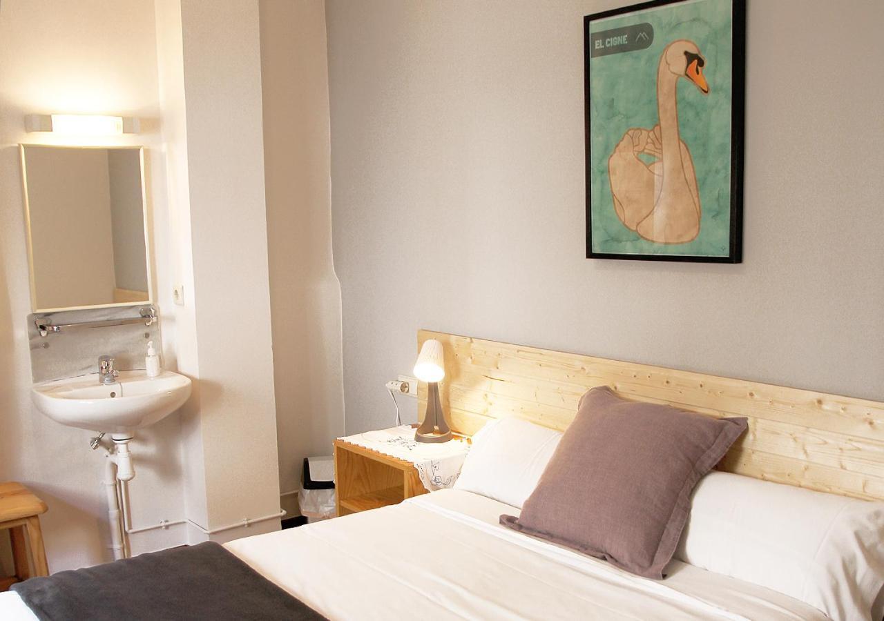 Hostal Fonda Prat Puigcerdà Екстериор снимка